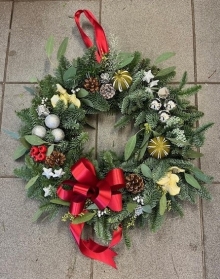 FESTIVE DOOR WREATH